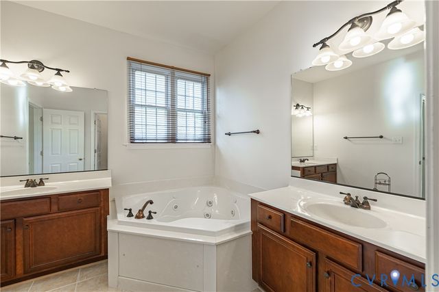 5039 Willows Green Rd, Henrico, VA 23059
