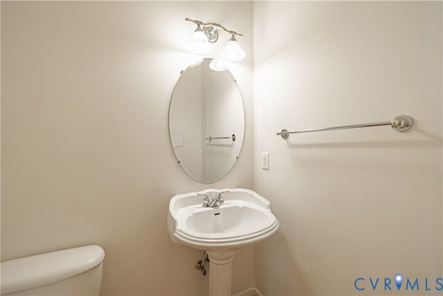 5039 Willows Green Rd, Henrico, VA 23059