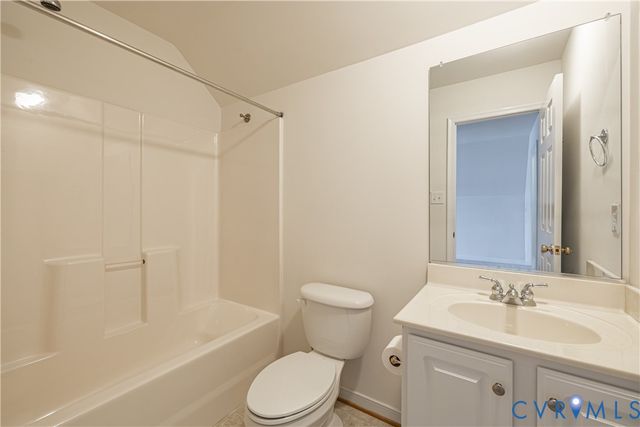5039 Willows Green Rd, Henrico, VA 23059