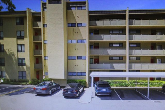 13626 GREENFIELD DRIVE 102, Tampa, FL 33618