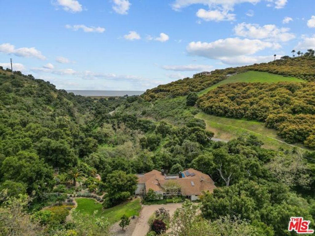 10697 Calle Quebrada, Goleta, CA 93117