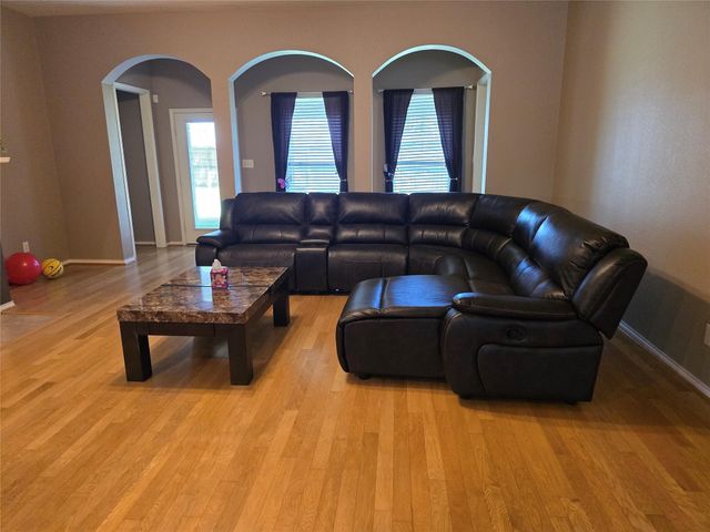 2414 Hidden Park Court, Richmond, TX 77469