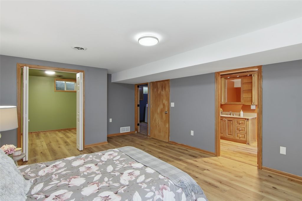 Image 25 of property listing at 21321 County Highway X, Cadott, WI 54727