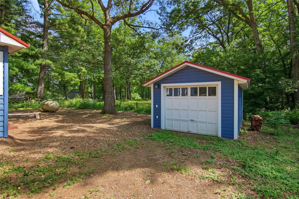 Image 9 of property listing at 21321 County Highway X, Cadott, WI 54727