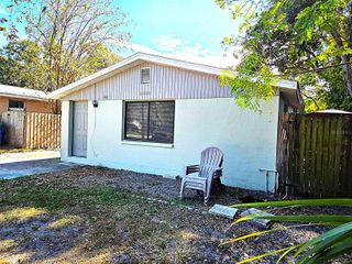 6886 49TH AVENUE N, St Petersburg, FL 33709