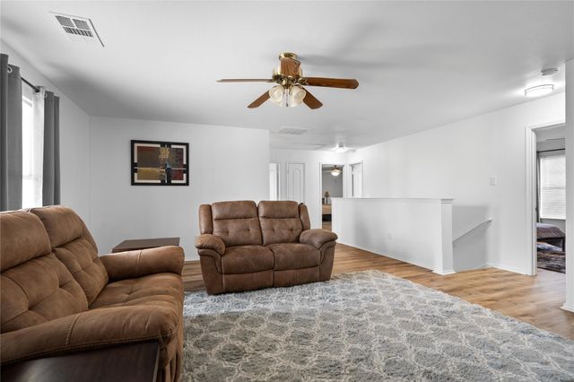 1024 Ridgetop Drive, Justin, TX 76247