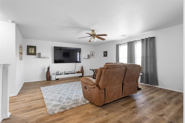 1024 Ridgetop Drive, Justin, TX 76247