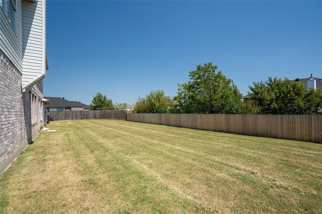 1024 Ridgetop Drive, Justin, TX 76247