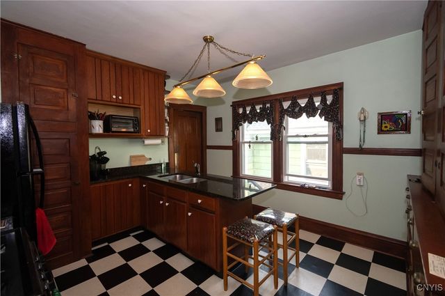139-41 WHITTIER Avenue, Syracuse, NY 13204