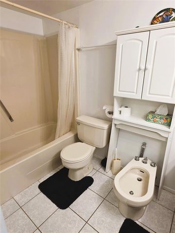1775 CUPECOY CIRCLE O6, Lutz, FL 33558