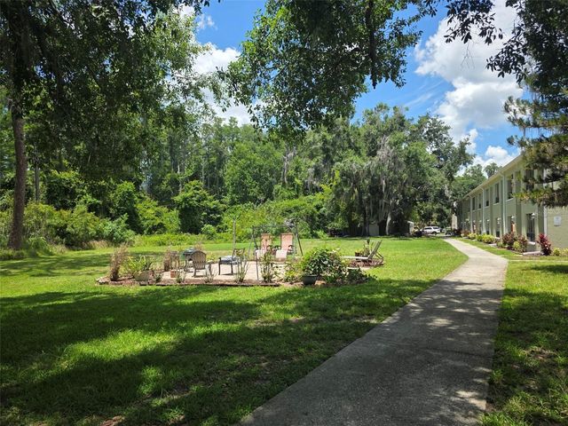 1775 CUPECOY CIRCLE O6, Lutz, FL 33558