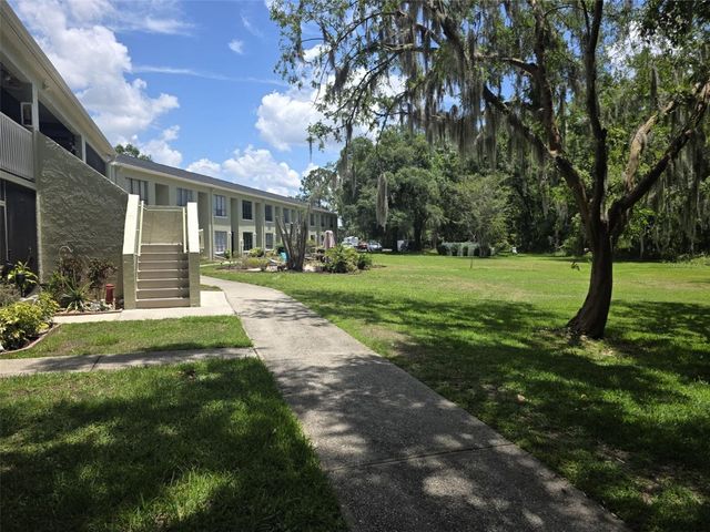 1775 CUPECOY CIRCLE O6, Lutz, FL 33558