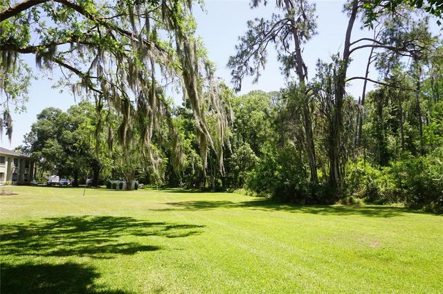 1775 CUPECOY CIRCLE O6, Lutz, FL 33558