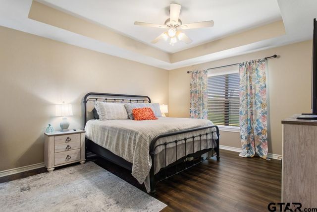 918 Millstone Ln, Chandler, TX 75758