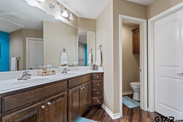 918 Millstone Ln, Chandler, TX 75758