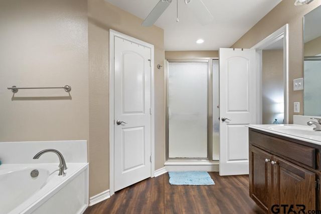 918 Millstone Ln, Chandler, TX 75758