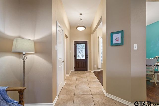 918 Millstone Ln, Chandler, TX 75758