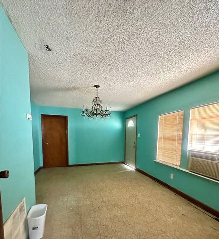 801 Ruben Chavez, Robstown, TX 78380
