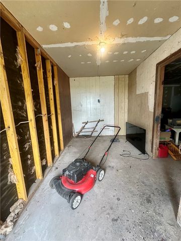 801 Ruben Chavez, Robstown, TX 78380