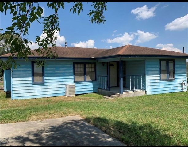 801 Ruben Chavez, Robstown, TX 78380