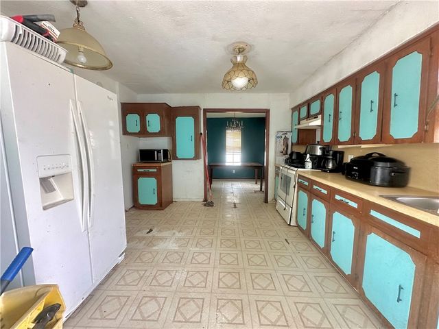 801 Ruben Chavez, Robstown, TX 78380