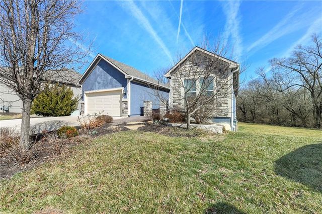 4925 Tallgrass Street, Leavenworth, KS 66048