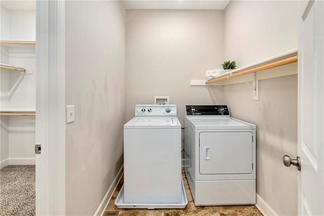 4925 Tallgrass Street, Leavenworth, KS 66048