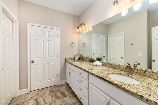 4925 Tallgrass Street, Leavenworth, KS 66048