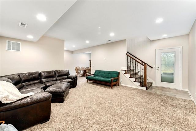 4925 Tallgrass Street, Leavenworth, KS 66048