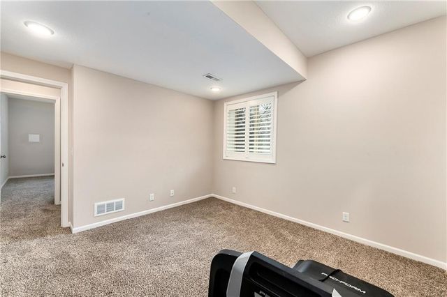 4925 Tallgrass Street, Leavenworth, KS 66048