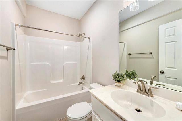 4925 Tallgrass Street, Leavenworth, KS 66048