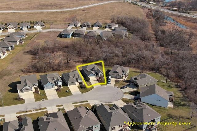 4925 Tallgrass Street, Leavenworth, KS 66048