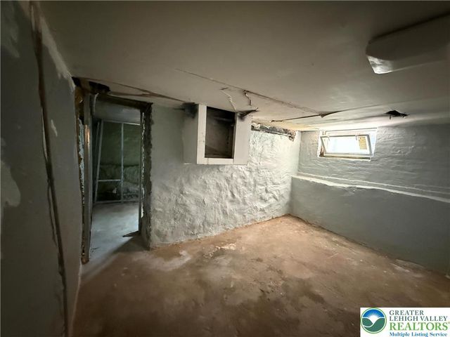 445 West Washington Street, Allentown City, PA 18102