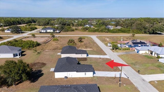 8042 Buttercup CIR, Labelle, FL 33935