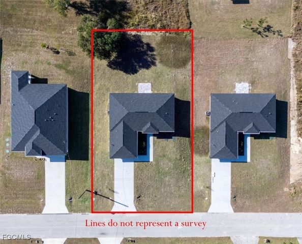 8042 Buttercup CIR, Labelle, FL 33935