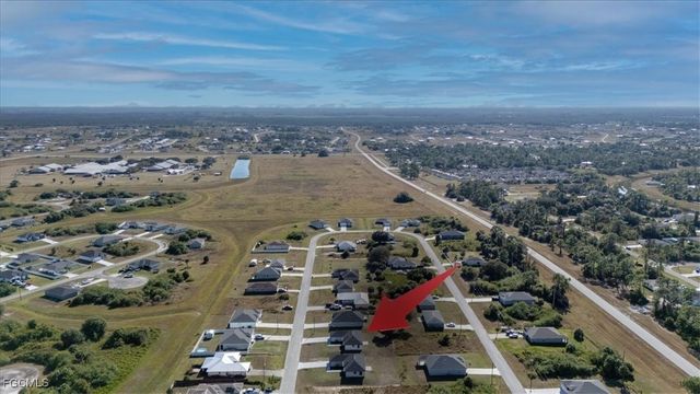 8042 Buttercup CIR, Labelle, FL 33935