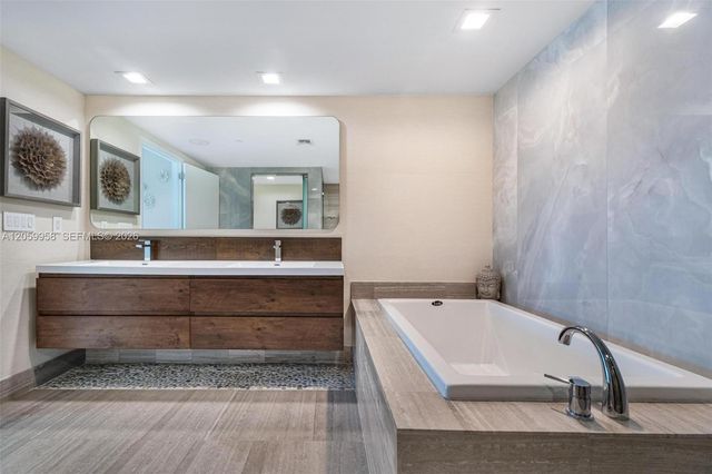 3951 S Ocean Drive 402, Hollywood, FL 33019