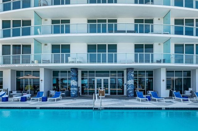 3951 S Ocean Drive 402, Hollywood, FL 33019