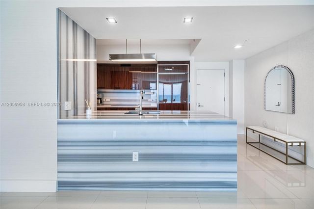 3951 S Ocean Drive 402, Hollywood, FL 33019