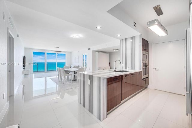 3951 S Ocean Drive 402, Hollywood, FL 33019