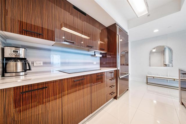 3951 S Ocean Drive 402, Hollywood, FL 33019