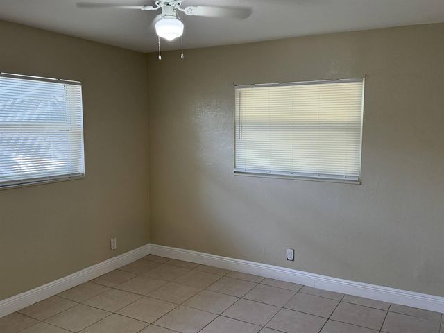 1135 NW 7th Avenue 1, Fort Lauderdale, FL 33311
