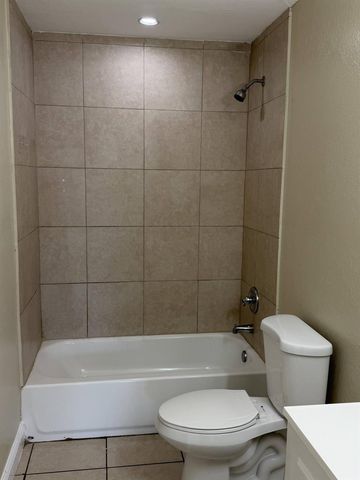1135 NW 7th Avenue 1, Fort Lauderdale, FL 33311