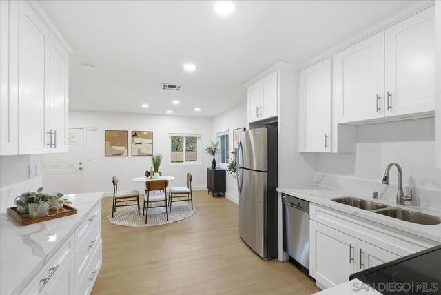 911 Jamacha Road, El Cajon, CA 92019