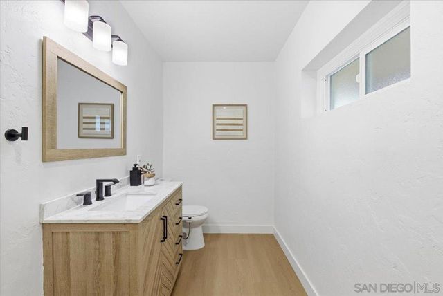 911 Jamacha Road, El Cajon, CA 92019