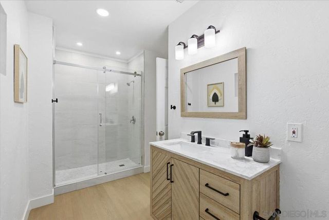 911 Jamacha Road, El Cajon, CA 92019