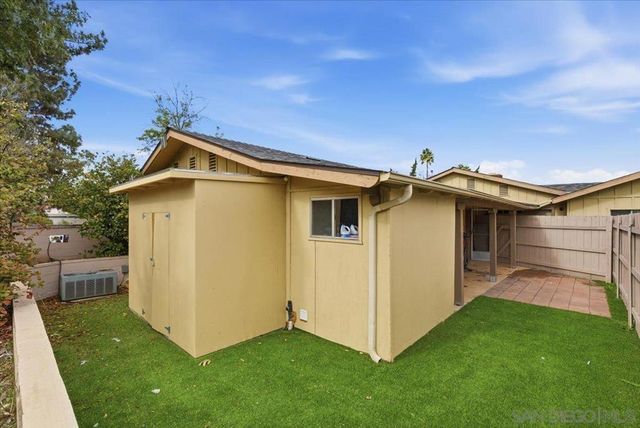 911 Jamacha Road, El Cajon, CA 92019