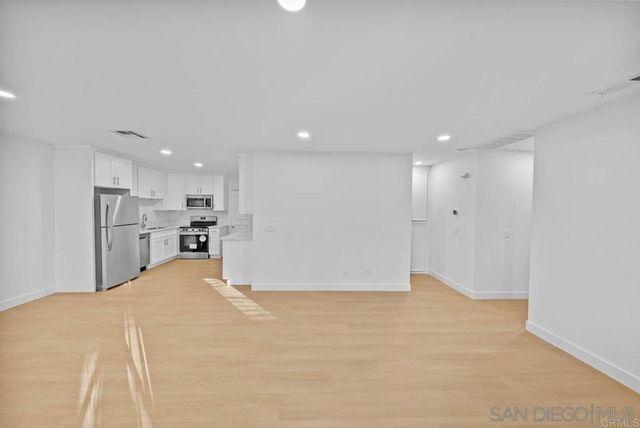 911 Jamacha Road, El Cajon, CA 92019