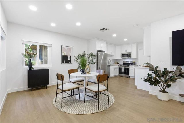 911 Jamacha Road, El Cajon, CA 92019