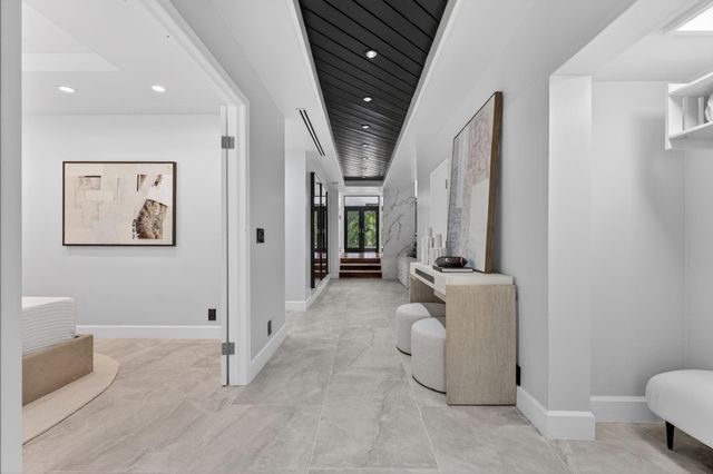 360 NW 33rd Street, Oakland Park, FL 33309